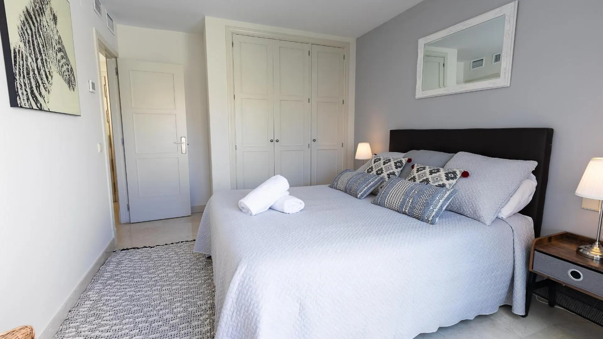 Apartmán Vacation Marbella I Las Canas Beachfront Haven, Sea View, Jacuzzi, Golden Mile, Duplex Penthouse, 24-7 Security
