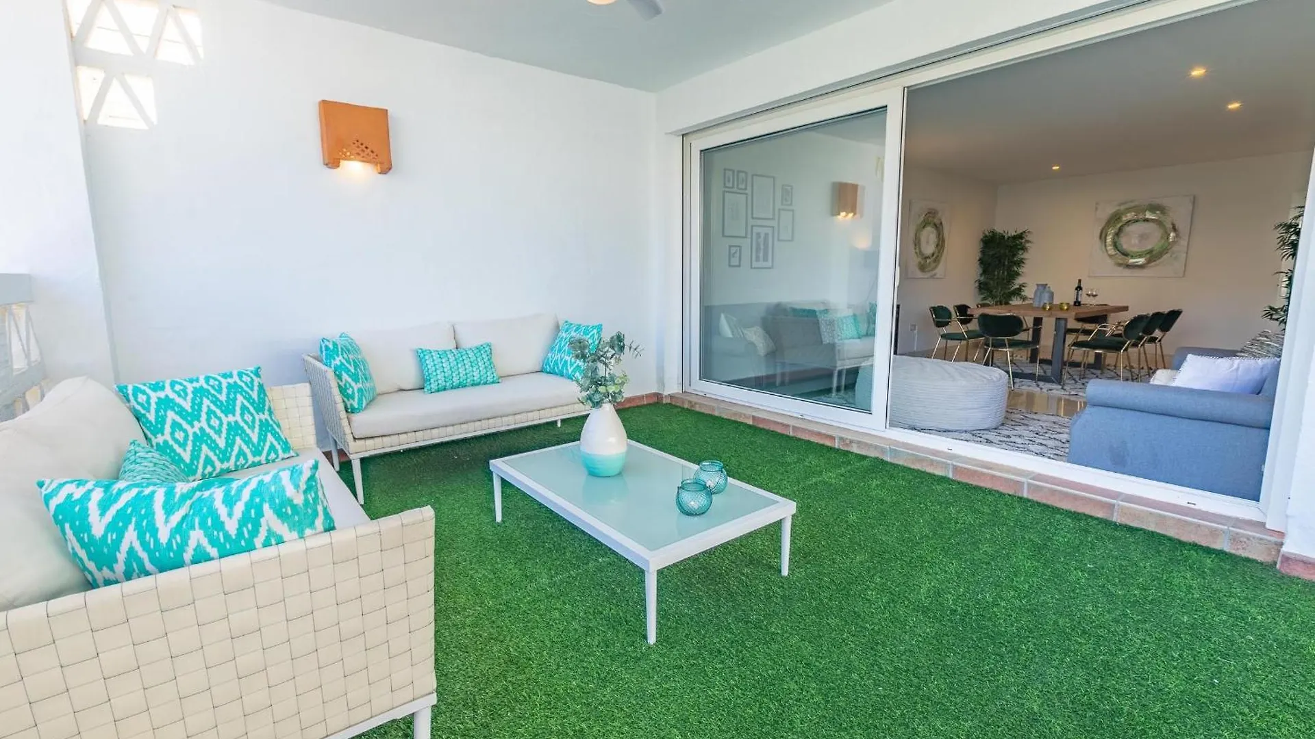 Apartmán Vacation Marbella I Las Canas Beachfront Haven, Sea View, Jacuzzi, Golden Mile, Duplex Penthouse, 24-7 Security
