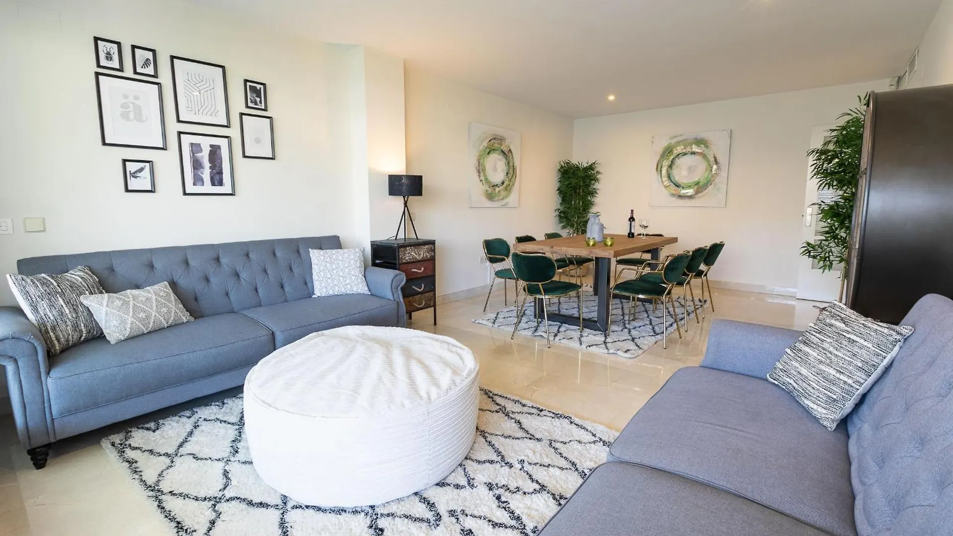 Apartmán Vacation Marbella I Las Canas Beachfront Haven, Sea View, Jacuzzi, Golden Mile, Duplex Penthouse, 24-7 Security