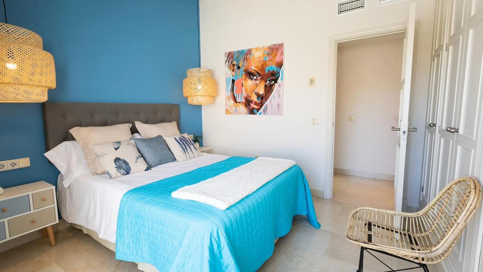 Apartmán Vacation Marbella I Las Canas Beachfront Haven, Sea View, Jacuzzi, Golden Mile, Duplex Penthouse, 24-7 Security