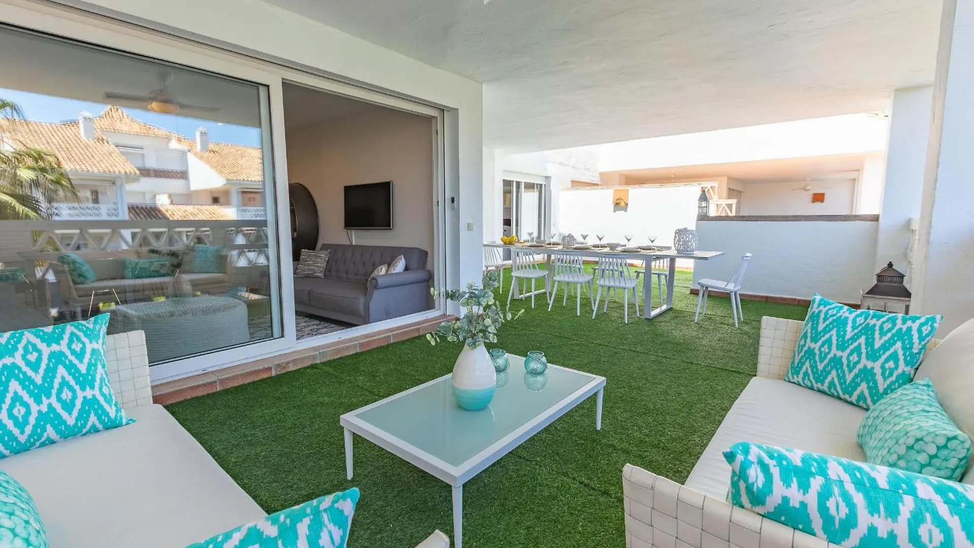 Apartmán Vacation Marbella I Las Canas Beachfront Haven, Sea View, Jacuzzi, Golden Mile, Duplex Penthouse, 24-7 Security
