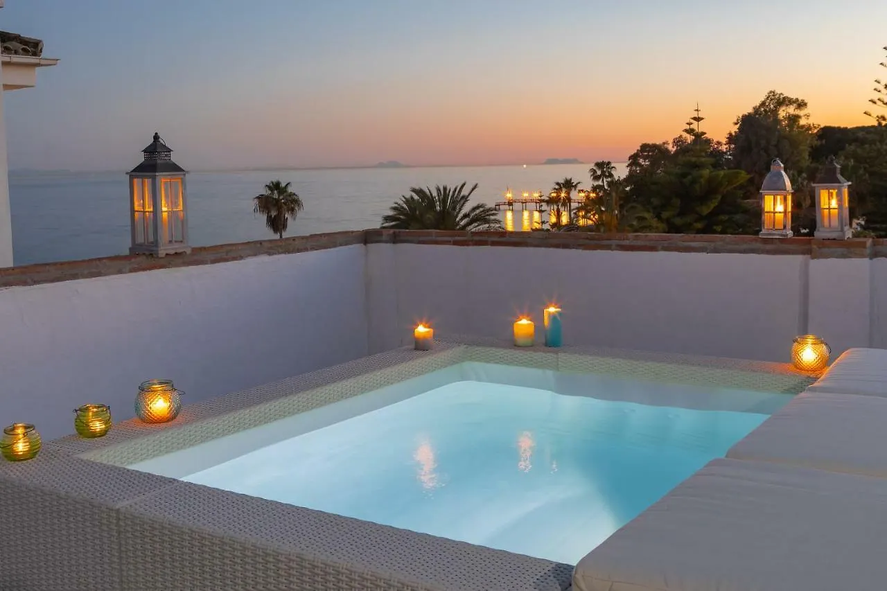 Apartmán Vacation Marbella I Las Canas Beachfront Haven, Sea View, Jacuzzi, Golden Mile, Duplex Penthouse, 24-7 Security