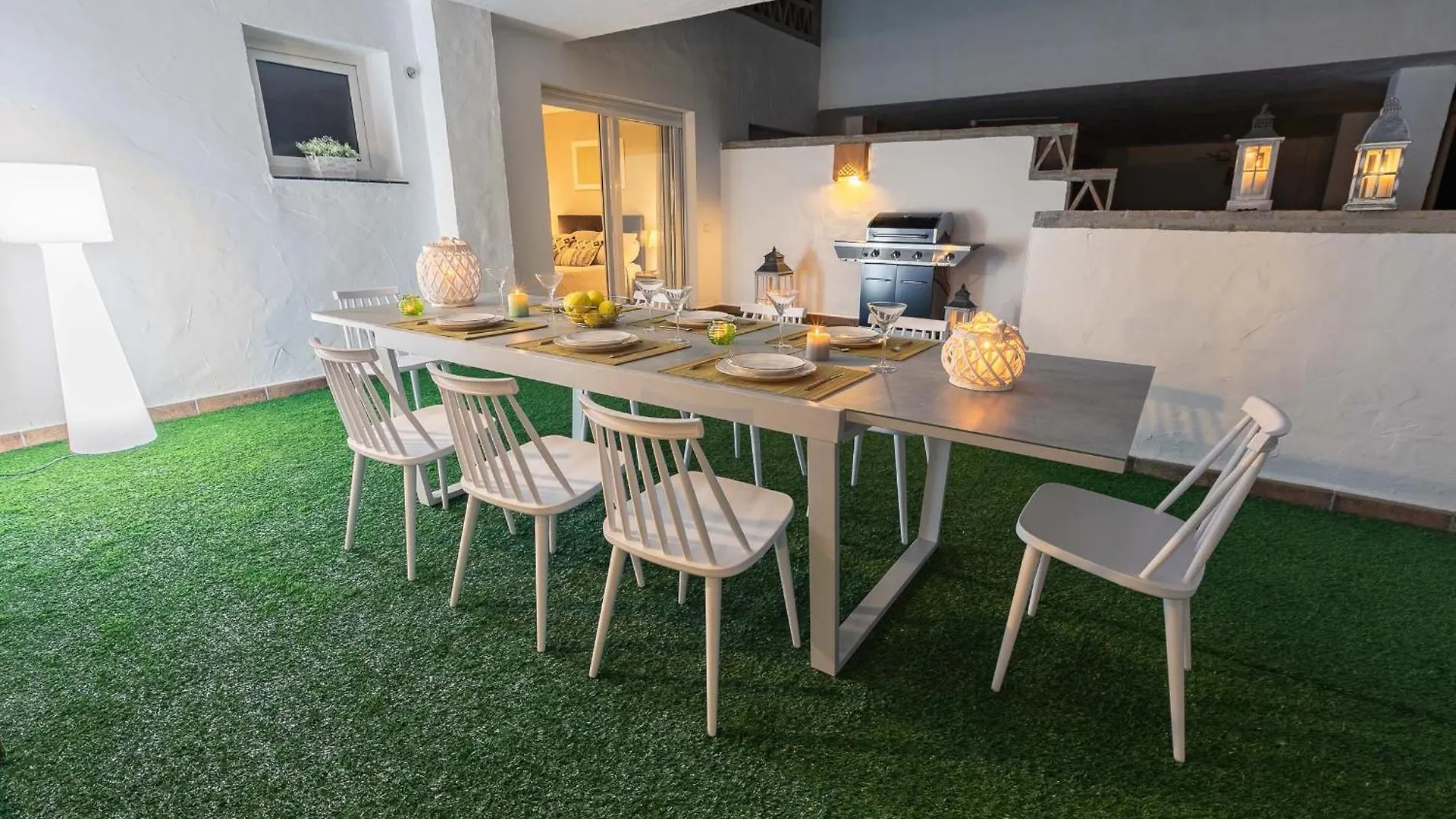 Vacation Marbella: Beachfront Duplex Penthouse with Sea View & Jacuzzi Apartment Marbella
